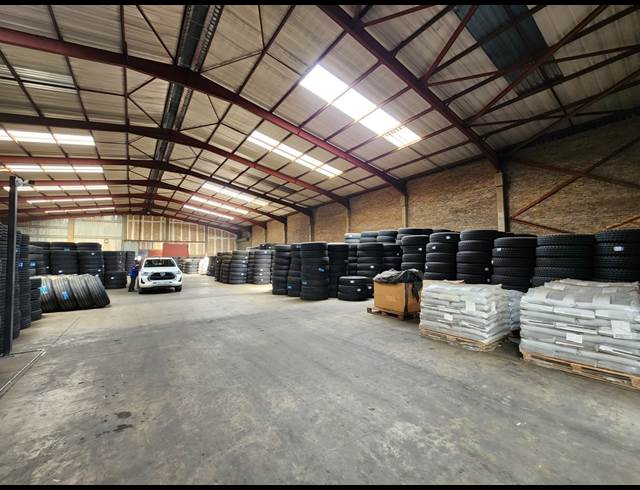 8,000M² WAREHOUSE TO LET IN JUPITER