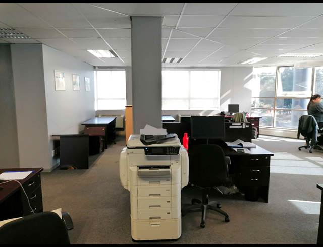 218M² BUILDING TO LET IN TYGER VALLEY