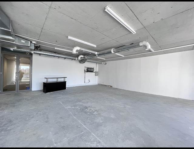 137M² OFFICE TO LET IN SEA POINT