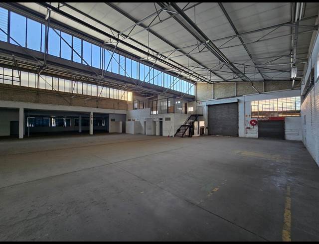 1,972M² WAREHOUSE TO LET IN BENROSE