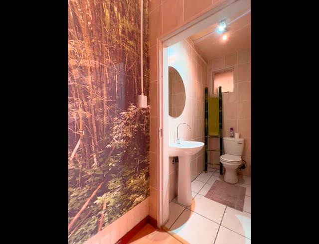 BUSINESS PROPERTY TO RENT IN EDENVALE