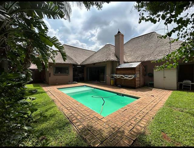 5 BEDROOM HOUSE TO LET IN MELODIE