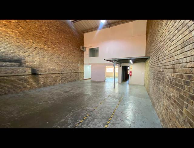 177M² WAREHOUSE TO LET IN HENNOPSPARK INDUSTRIAL