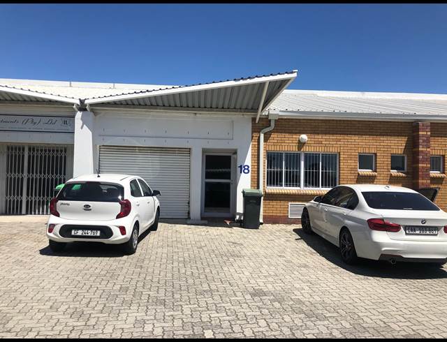 100M² WAREHOUSE TO LET IN THORNTON