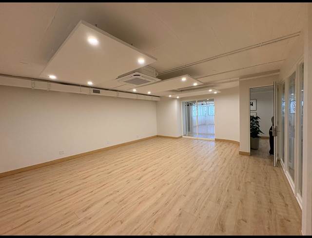 120M² OFFICE TO LET IN HALFWAY HOUSE