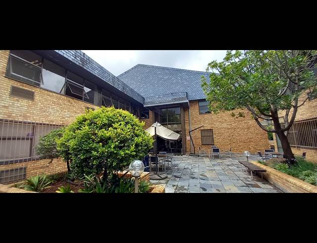 105M² OFFICE TO LET IN LONEHILL