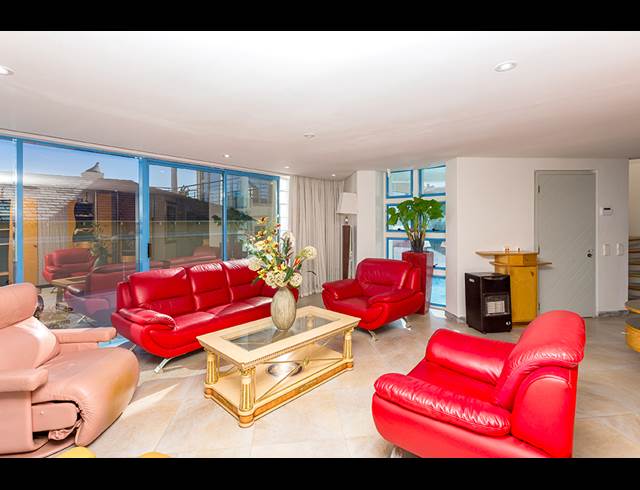 4 BEDROOM HOUSE TO LET IN BLOUBERGSTRAND