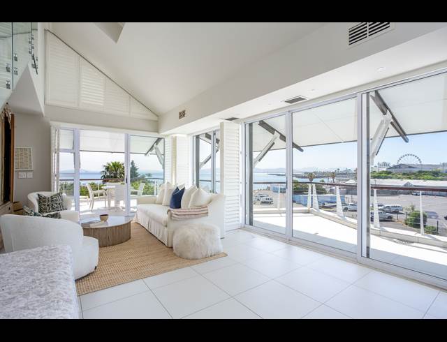 2 BEDROOM APARTMENT RENTED IN MOUILLE POINT