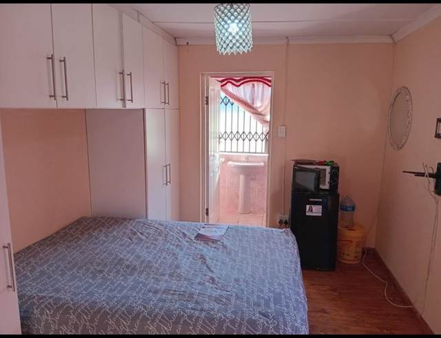 1 BEDROOM PROPERTY TO RENT IN GRAHAMSTOWN RURAL