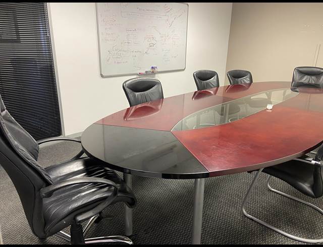 15M² OFFICE TO LET IN WESTLAKE