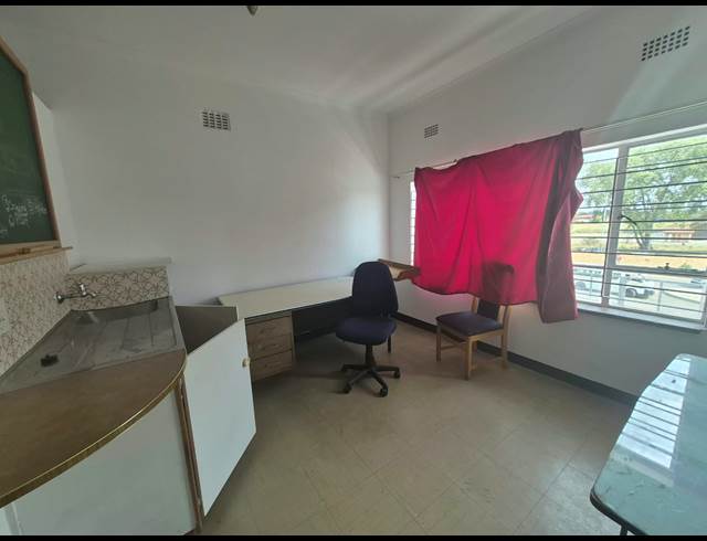 170M² WAREHOUSE TO LET IN KRUGERSDORP CENTRAL