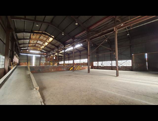 1,850M² WAREHOUSE TO LET IN CHLOORKOP