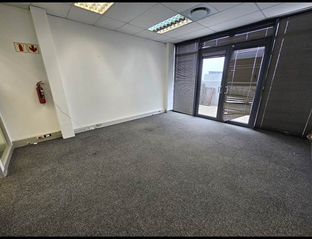 187M² OFFICE TO LET IN MILNERTON CENTRAL