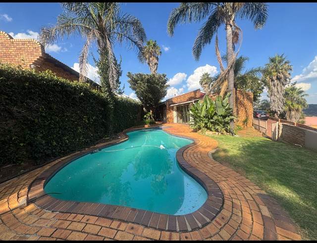 4 bed property to rent in RIDGEWAY