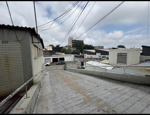6,600M² WAREHOUSE TO LET IN INDUSTRIA WEST