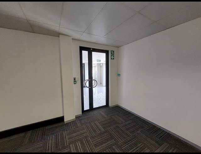 215M² OFFICE TO LET IN ALLANDALE