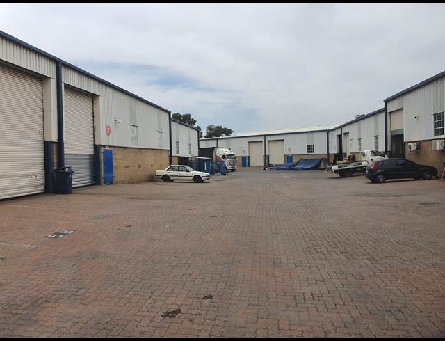 580M² WAREHOUSE TO LET IN CITY DEEP
