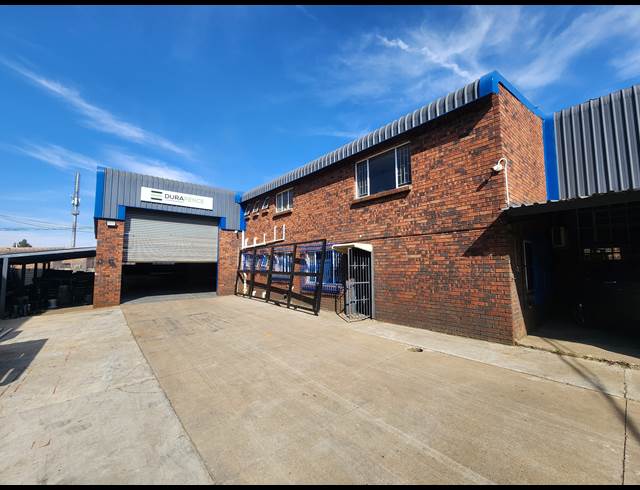 700M² WAREHOUSE TO LET IN WADEVILLE
