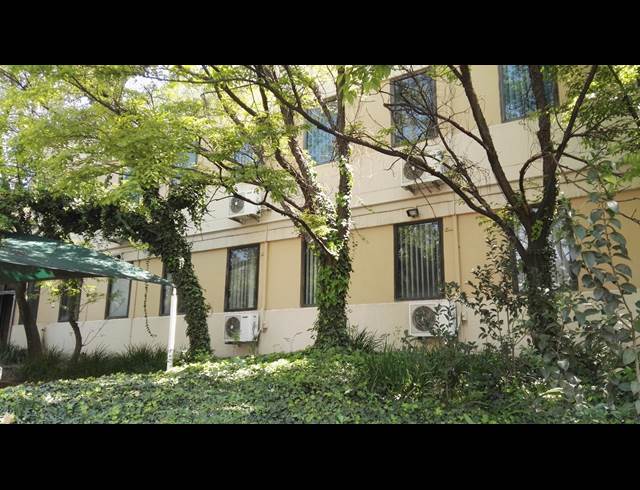 4,220M² WAREHOUSE TO LET IN JET PARK