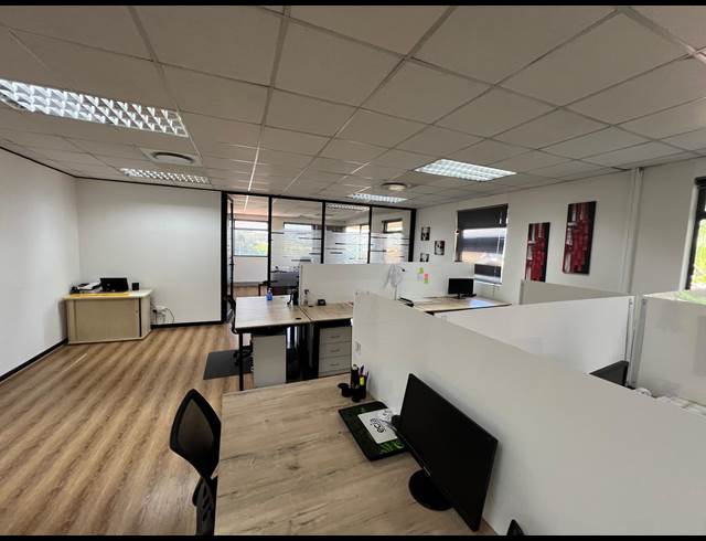 255M² OFFICE TO LET IN LA LUCIA RIDGE