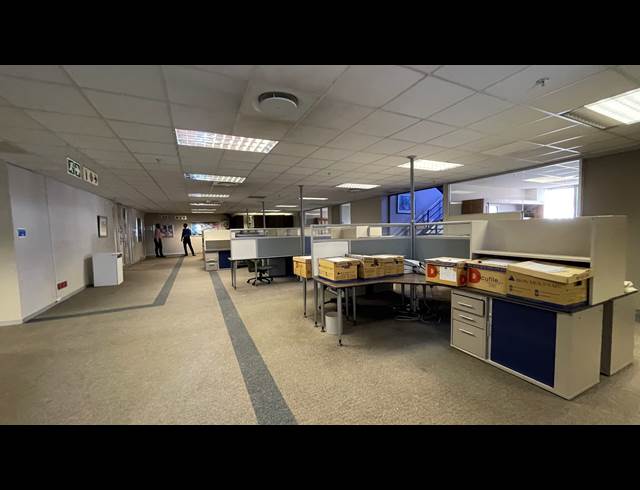 1,800M² OFFICE TO LET IN CAPE TOWN CITY CENTRE