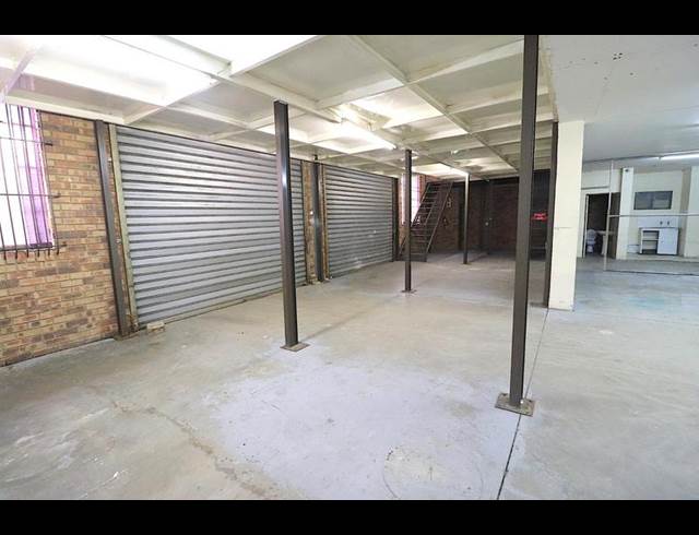 INDUSTRIAL PROPERTY TO RENT IN LASER PARK