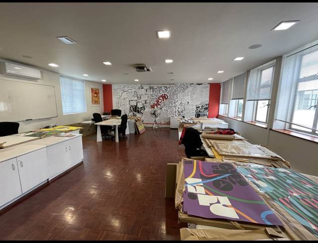 827M² OFFICE TO LET IN GARDENS