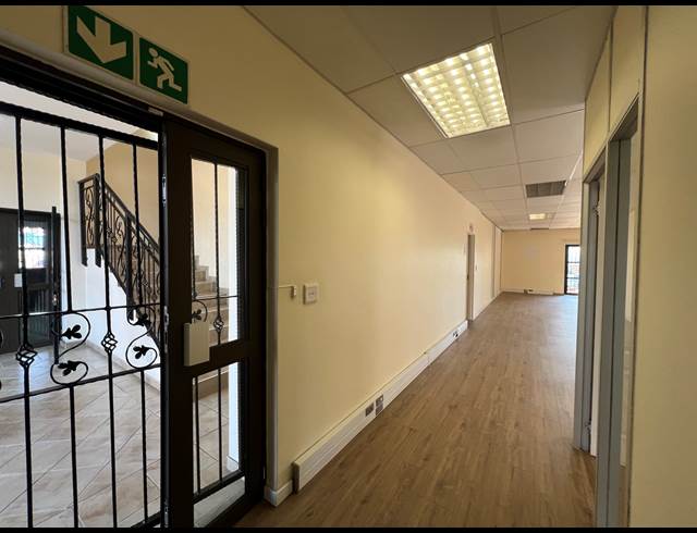 125M² OFFICE TO LET IN HIGHVELD