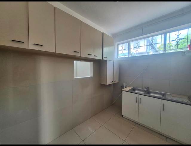 5 BEDROOM PROPERTY TO RENT IN OVERPORT