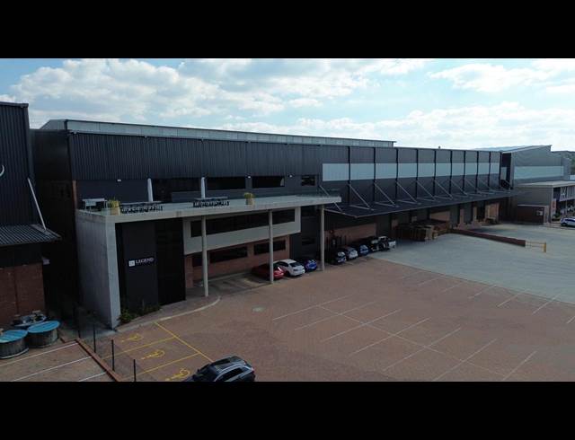 6,940M² WAREHOUSE TO LET IN NORTH RIDING