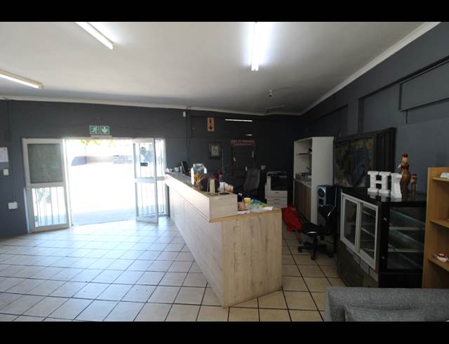370M² RESTAURANT TO LET IN SALDANHA CENTRAL