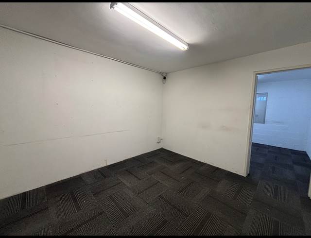 245M² WAREHOUSE TO LET IN EPPING INDUSTRIAL