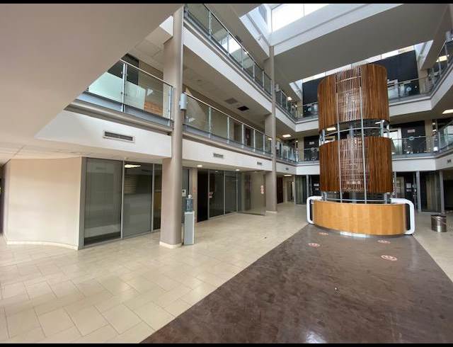 1,201M² OFFICE TO LET IN UMHLANGA RIDGE