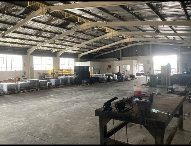 940M² WAREHOUSE TO LET IN WESTMEAD