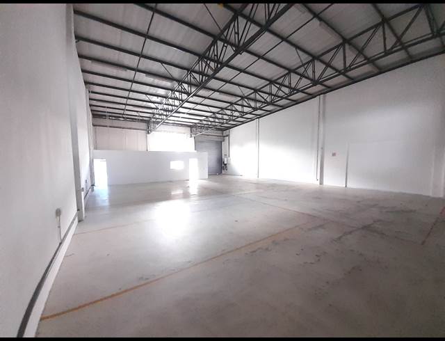 498M² WAREHOUSE TO LET IN HONEYDEW