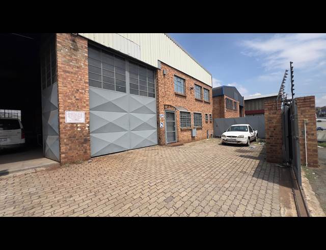 440M² WAREHOUSE TO LET IN GERMISTON CENTRAL