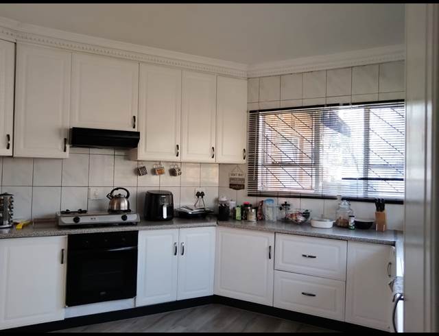 3 BEDROOM FREESTANDING TO LET IN ILLIONDALE