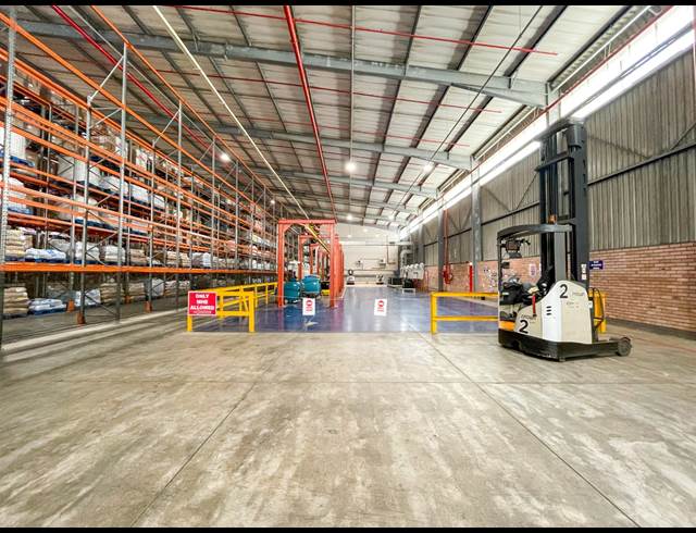 2,500M² FACTORY TO LET IN RIVERHORSE VALLEY