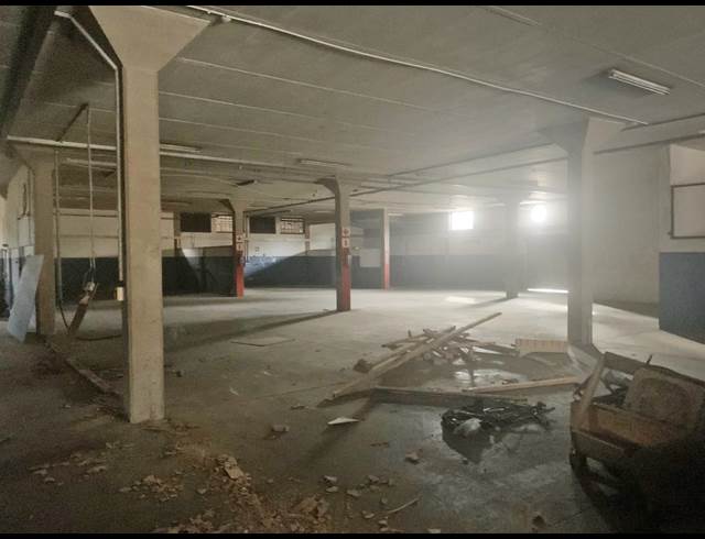 1,600M² WAREHOUSE TO LET IN BENROSE