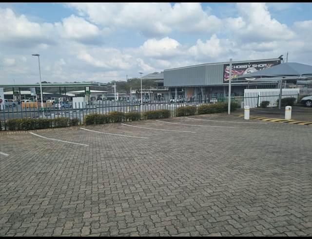 225M² WAREHOUSE TO LET IN RIVERSIDE PARK
