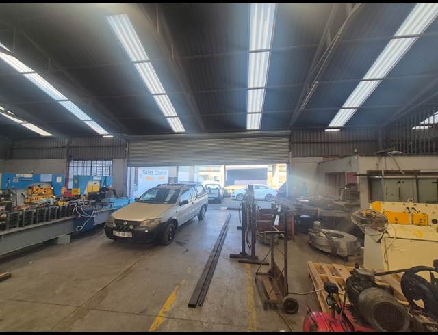 1,200M² WAREHOUSE TO LET IN ALRODE SOUTH
