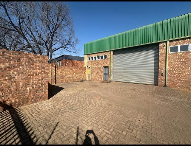580M² WORKSHOP TO LET IN KLIPFONTEIN