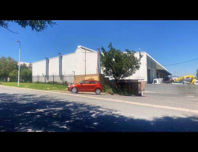 3,986M² WAREHOUSE TO LET IN LONGMEADOW