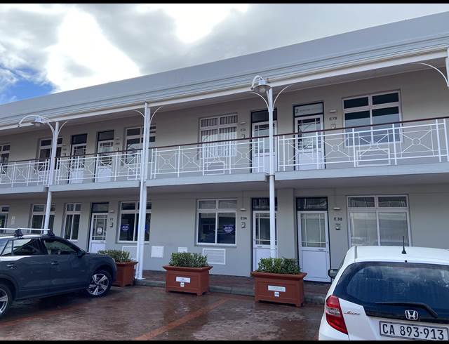 50M² OFFICE TO LET IN WESTLAKE