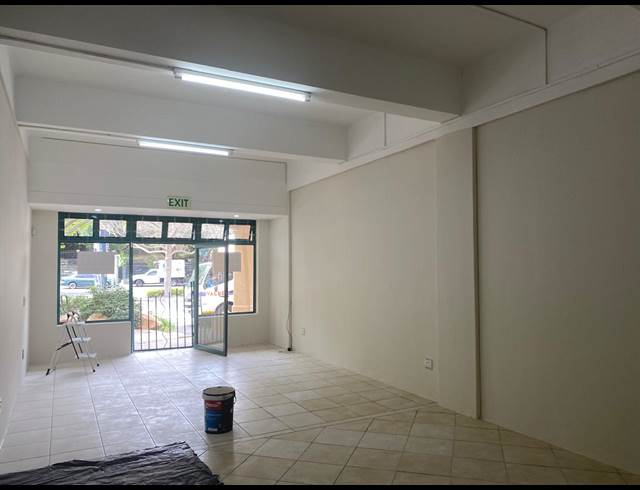 44M² RETAIL TO LET IN HOUT BAY BEACHFRONT