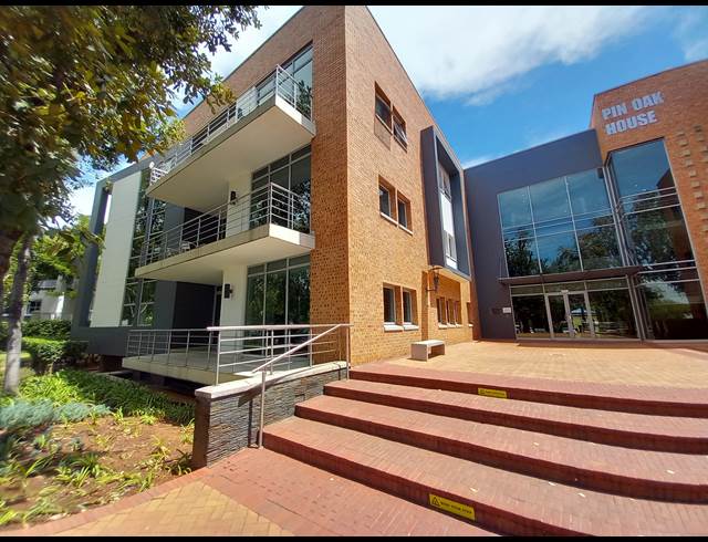 674M² OFFICE TO LET IN BRYANSTON