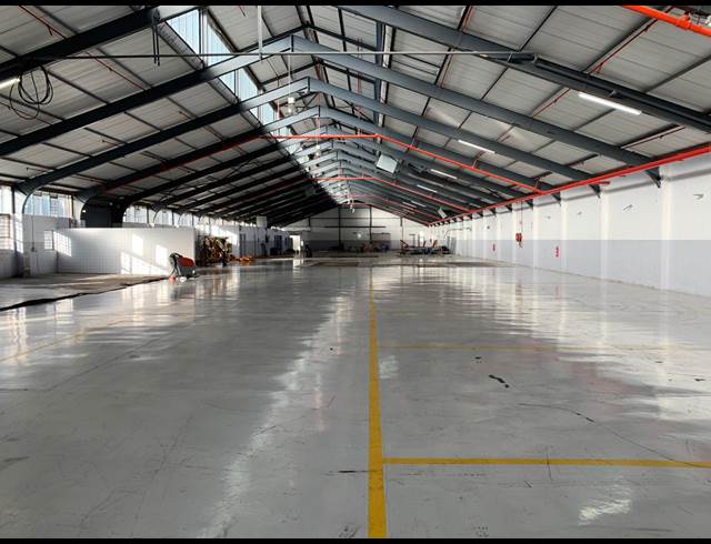 2,600M² WAREHOUSE TO LET IN EPPING INDUSTRIAL