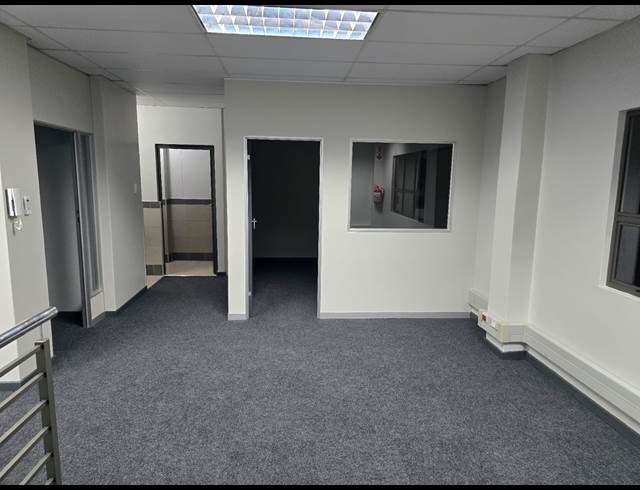 379M² WAREHOUSE TO LET IN RIVERHORSE VALLEY