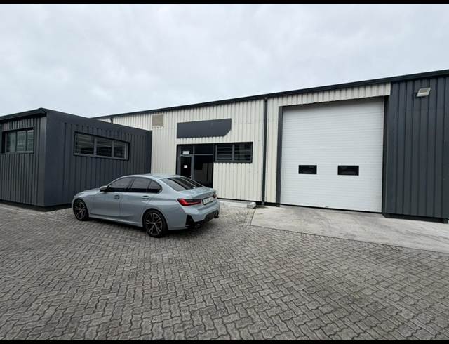 440M² BUILDING TO LET IN RETREAT INDUSTRIAL
