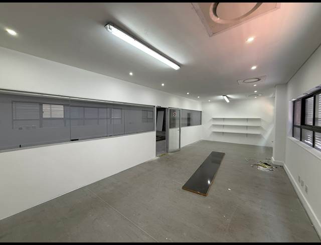 325M² OFFICE TO LET IN FERNDALE